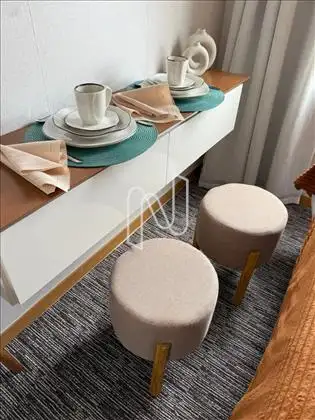 Bancada Versátil para Refeições e Home Office