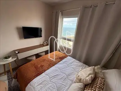  Quarto Confortável com Iluminação Natural