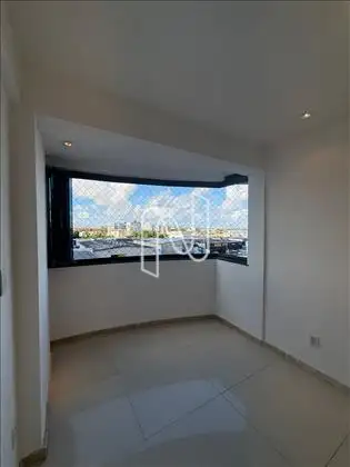 Sala Ampla com Vista Panorâmica