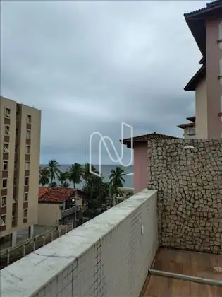Area da piscina com vista para o mar 