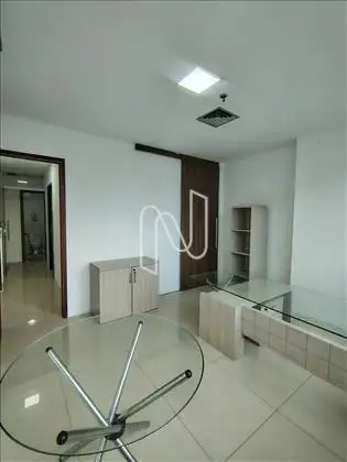  Sala com mesas