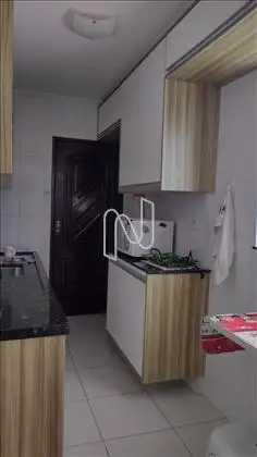 Cozinha Ampla com Armários 