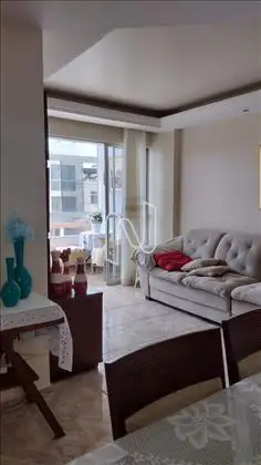  Sala de Estar Ventilada com Varanda 
