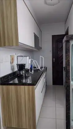 Cozinha Ampla com Armários 