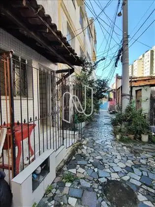 Lateral / Vila 