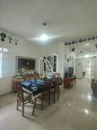 Cômodo / Sala jantar 