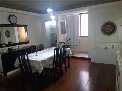sala de jantar com lavabo