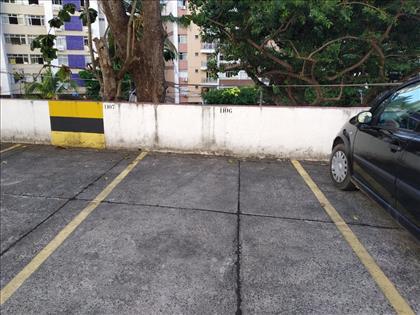 Garagem.