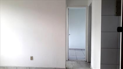 SALA E ÁREA DE CIRCULAÇÃO