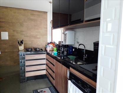 Cozinha com armários