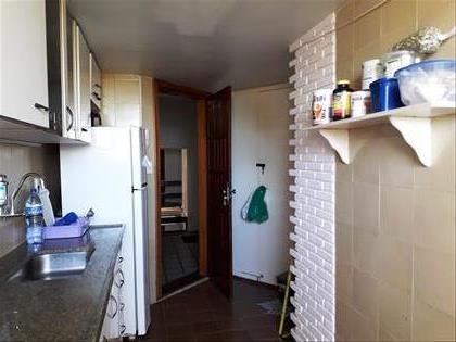 cozinha e porta de serviço