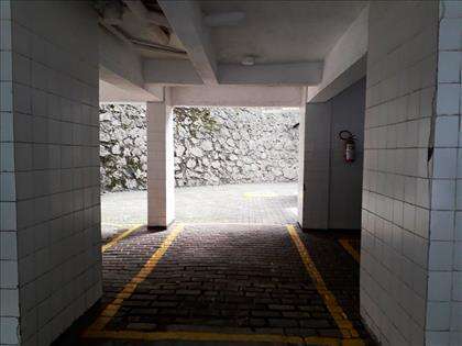 Vaga de garagem do apartamento.