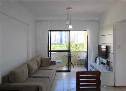 Sala de estar e varanda