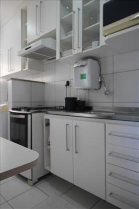 Cozinha com armários
