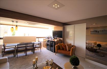 Sala de estar com varanda integrada