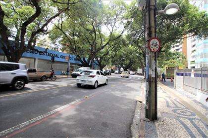 Via de acesso