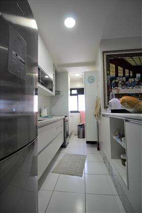Cozinha com armários