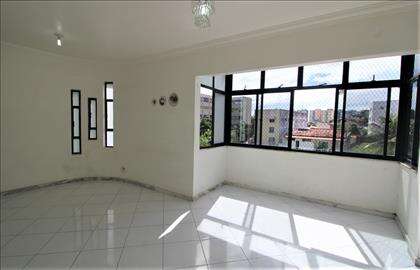 Sala com varanda conjugada