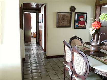 Sala de jantar e circulação para quartos