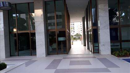 Entrada do prédio