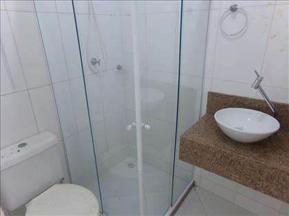 SUÍTE QUARTO II COM PORTA DE CORRER EM VIDRO