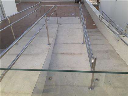 Acesso à piscina para cadeirante
