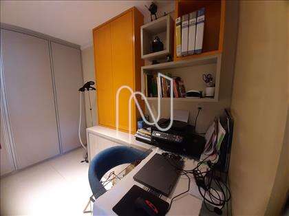 Gabinete (quarto de empregada revertido)