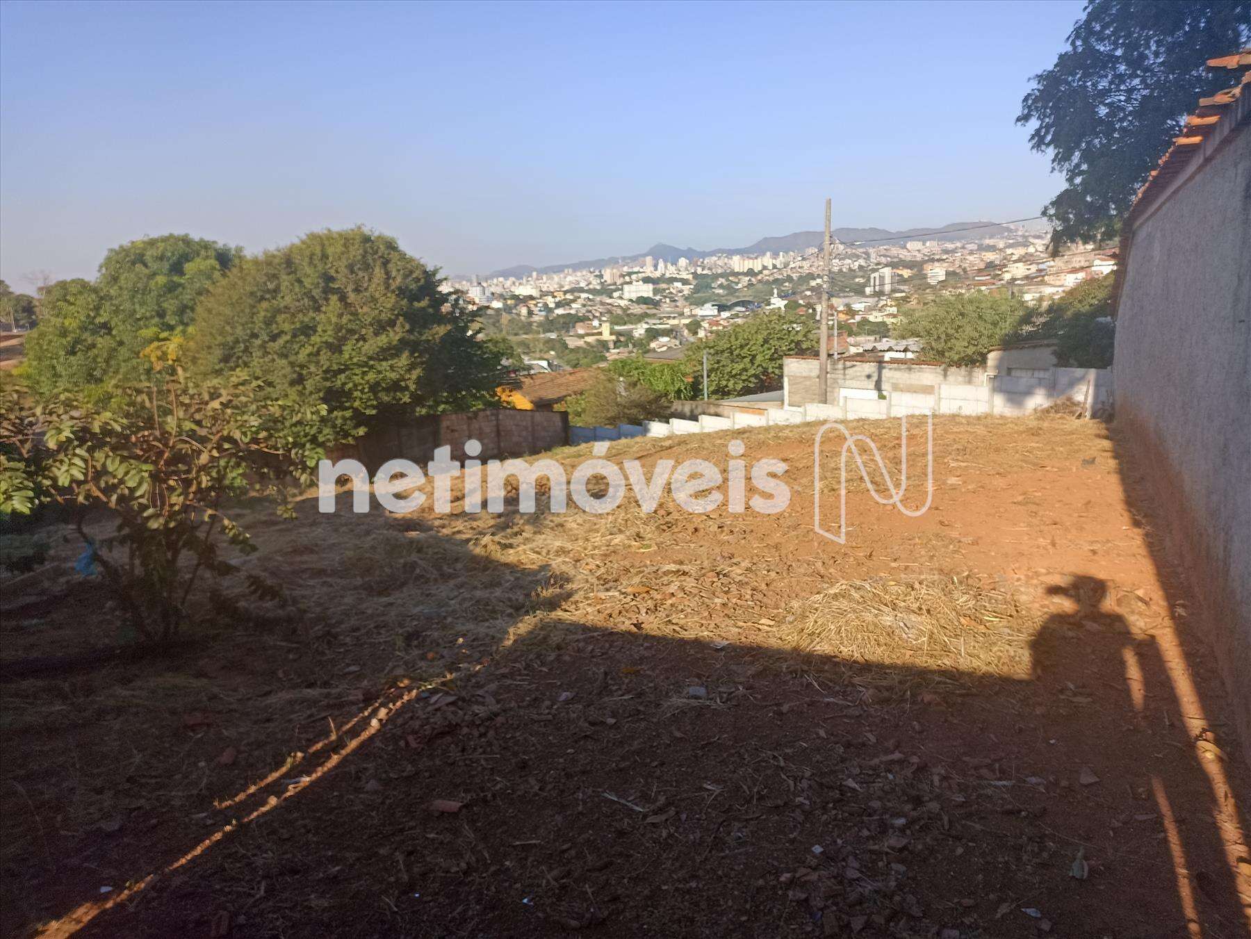 Lote-Área-Terreno para comprar com 400 m² em Camargos, Belo Horizonte