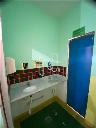 banheiro adultos 