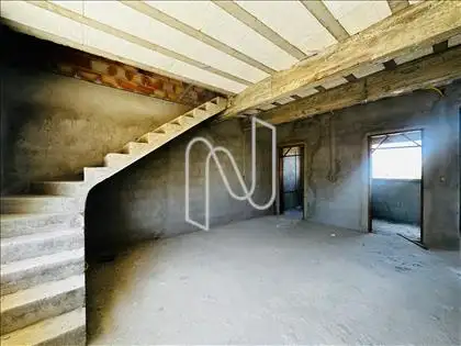 Sala, banheiro social e escritório/dispensa)
