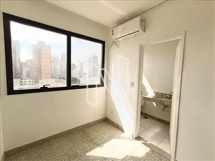 Sala com ar condicionado.