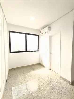 Sala com ar condicionado.