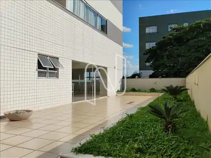 ÁREA COMUM DO PRÉDIO